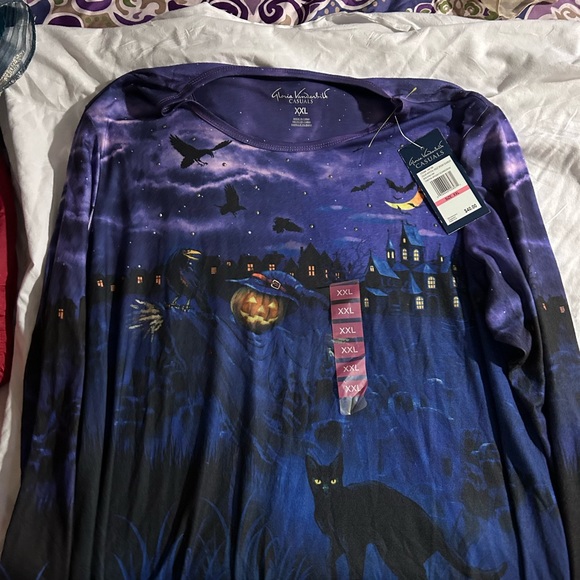 Gloria Vanderbilt - Picture 1 of 3